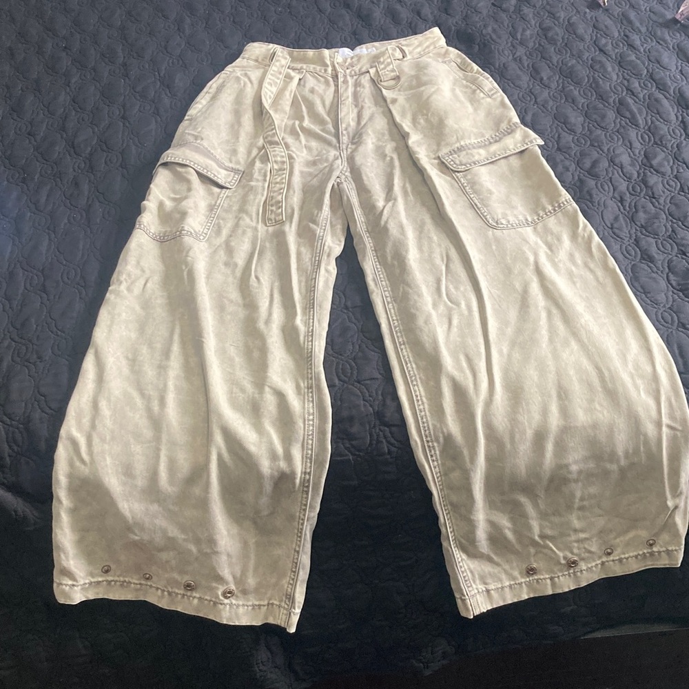 Wide-Leg Cargo Pants